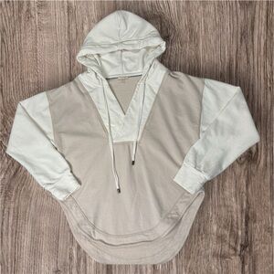 Pilcro Anthropology Cream and Tan V-Neck  Hooded Sweater Women’s Size XS